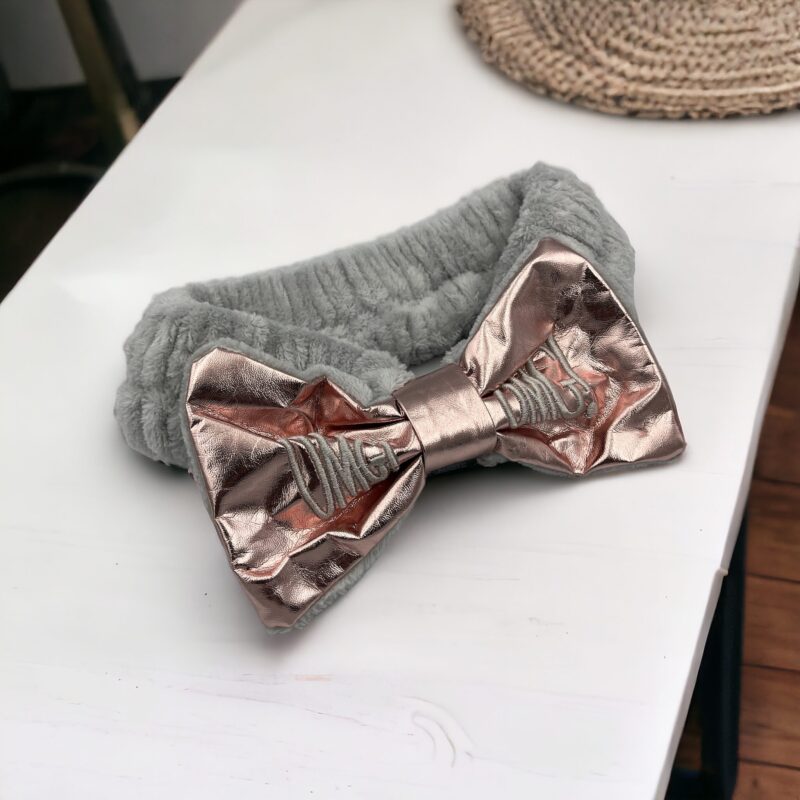 OPASKA DO WŁOSÓW KOSMETYCZNA DO MAKIJAŻU SZARA KOKARDA OMG