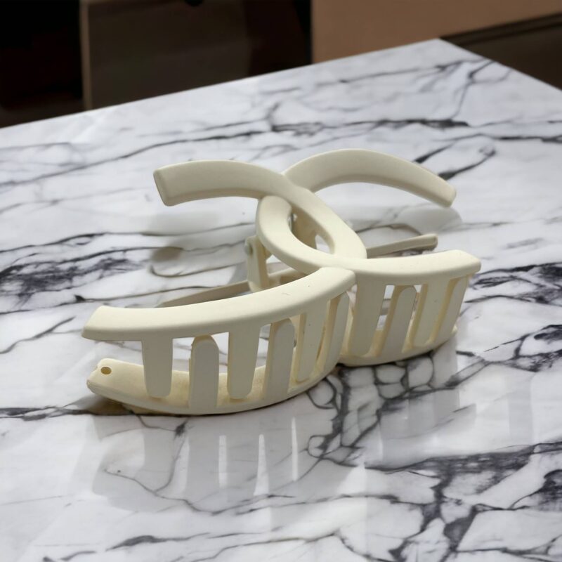 Spinka do włosów klamerka duża matowa klamra ecru beżowa