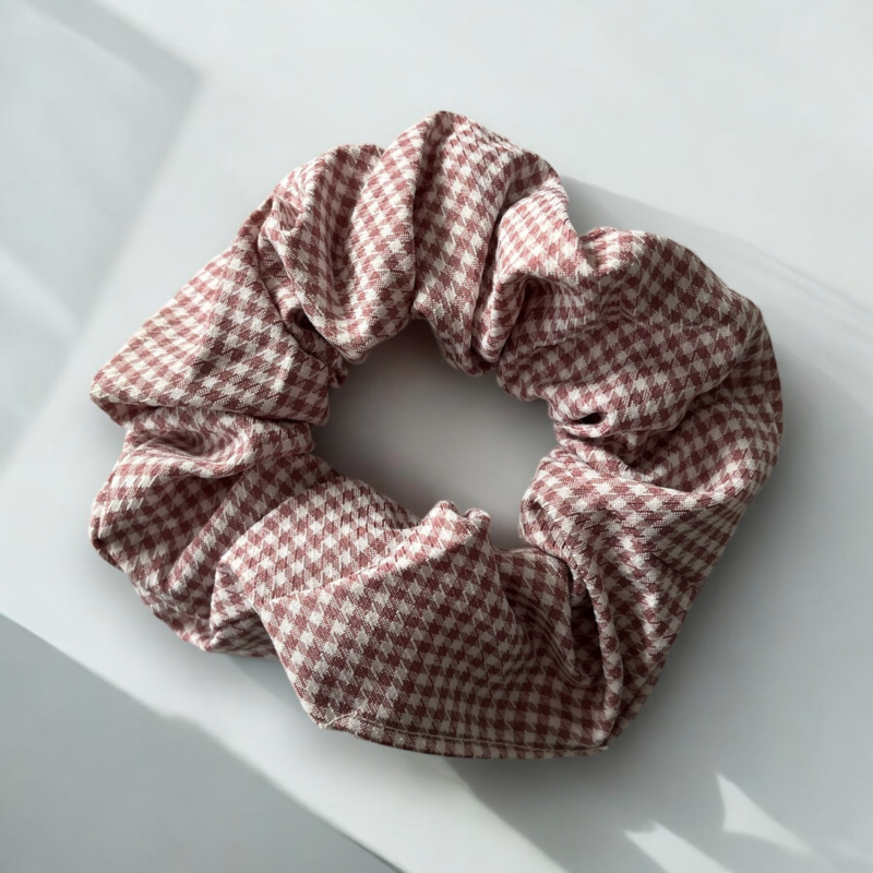 Gumka do włosów SCRUNCHIE frotka brudny róż wzór pepitka