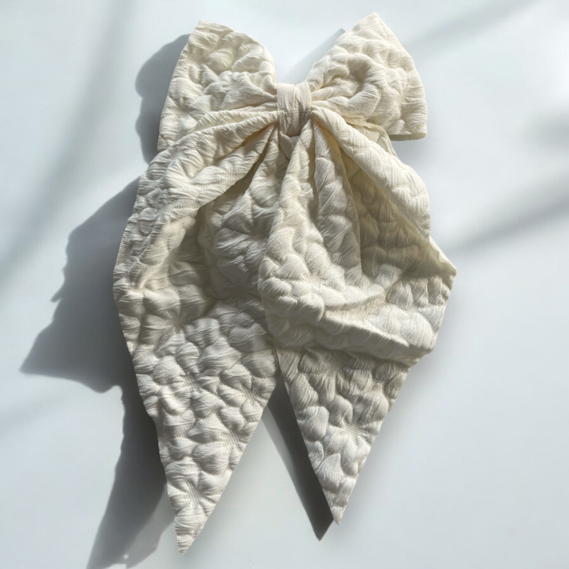 Spinka do włosów DUŻA kremowa kokarda tłoczony wzorek