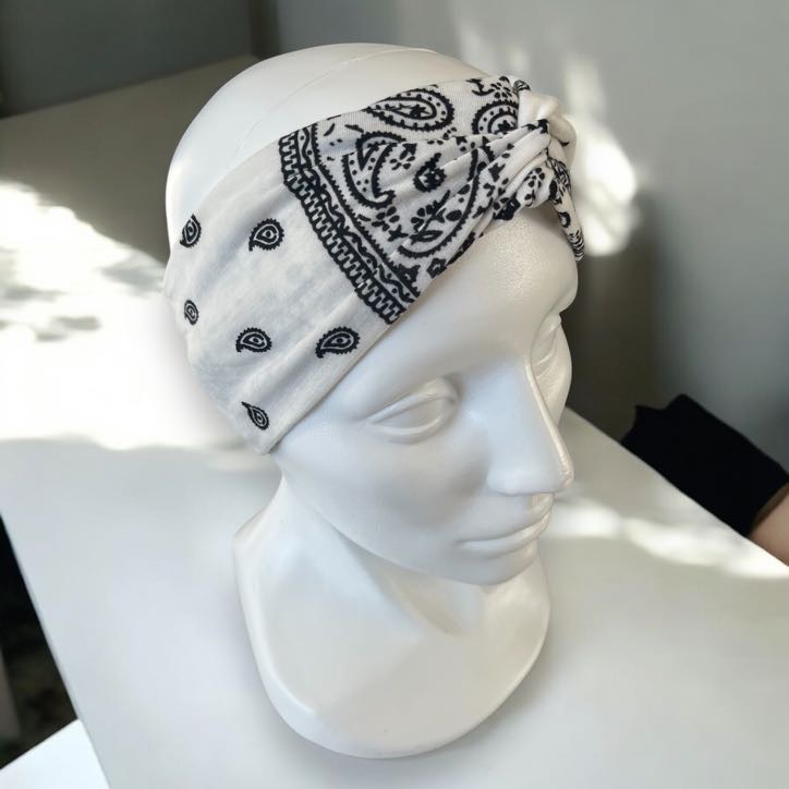 Damska opaska materiałowa bandana turban supeł biała wzorek