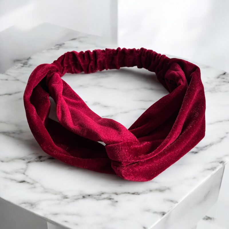 OPASKA DO WŁOSÓW KOSMETYCZNA DO MAKIJAŻU WELUR MALINOWA