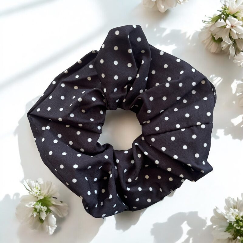 Gumka do włosów SCRUNCHIE czarna białe kropki