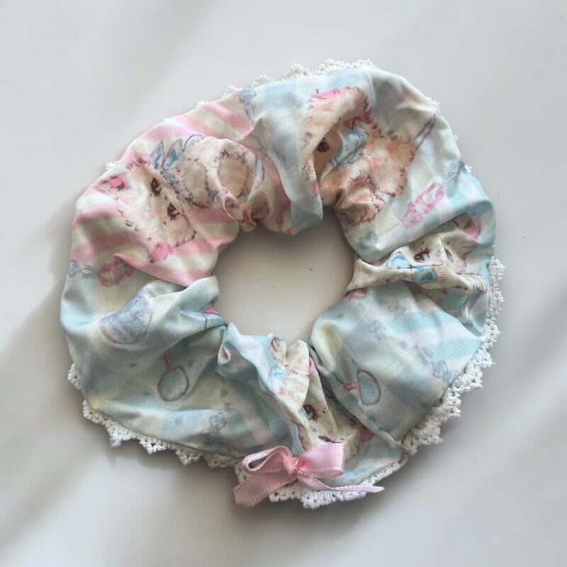 Gumka do włosów SCRUNCHIE niebieska błękitna kotki koronka kokardka