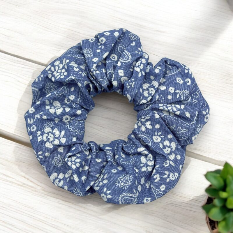 Gumka do włosów SCRUNCHIE frotka jasny jeans jeansowa kwiatki wzór