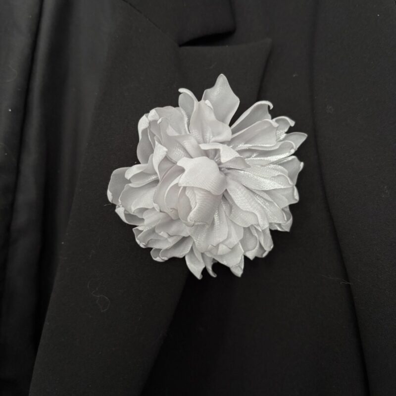 BROSZKA przypinka agrafka wsuwka kwiat kwiatek szary 9 cm