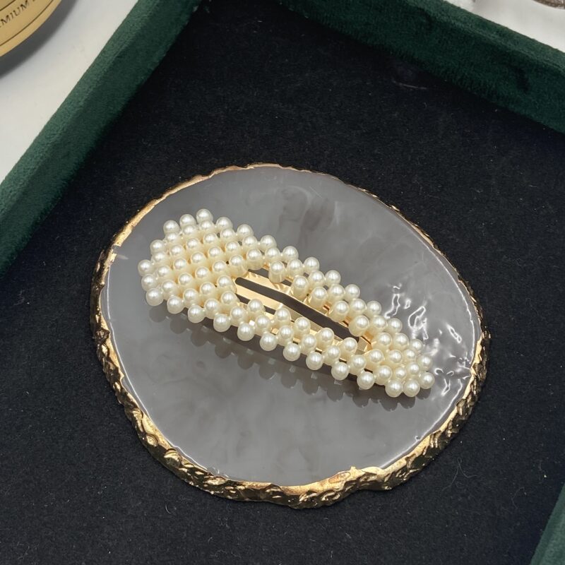 Spinka srebrna stalowa zapinka perłowe białe kuleczki koraliki