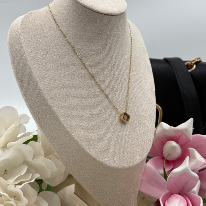 Naszyjnik celebrytka koniczynka kwiatek cyrkonie złoty stal 316L